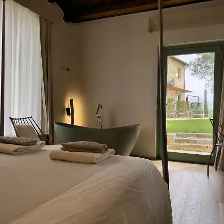 Relais Cocci Grifoni - Panoramic Wine